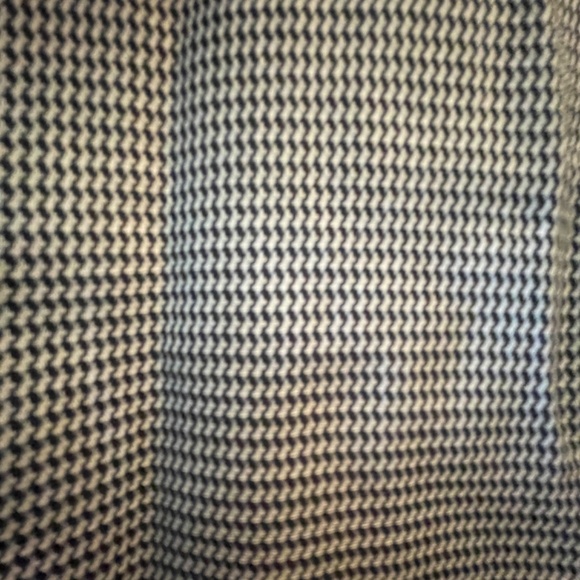 Button up - Picture 3 of 7